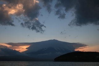 11月17日夕方の湖畔から.jpg