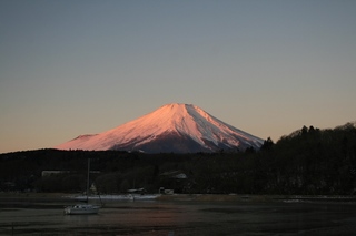 12月31日早朝の湖畔から2.jpg