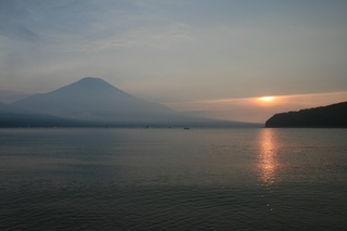 8月16日夕方の湖畔から.jpg