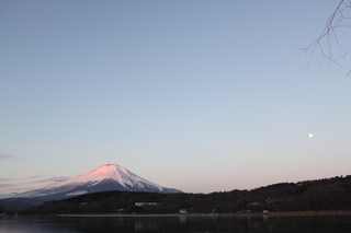 早朝の紅富士とフルムーン1.jpg